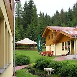 Pod Guglom Guest house 2*