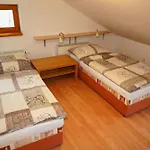 Guest house Pod Guglom 2*