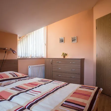 Pensión Pod Guglom 2*